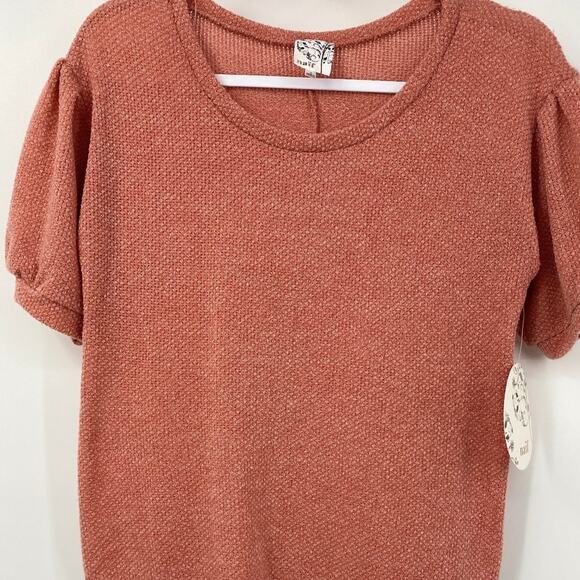 Naif Pink Short Sleeve Textured Soft Shirt Light Weight Sweater NEW Size Small - Picture 8 of 9